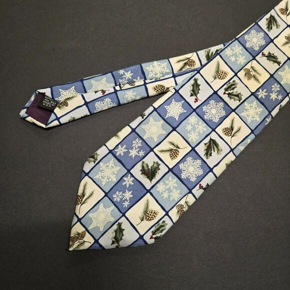 Museum Of Fine Arts Boston Winter Silk Tie Pinecones Snowflakes Blue White - Picture 1 of 6